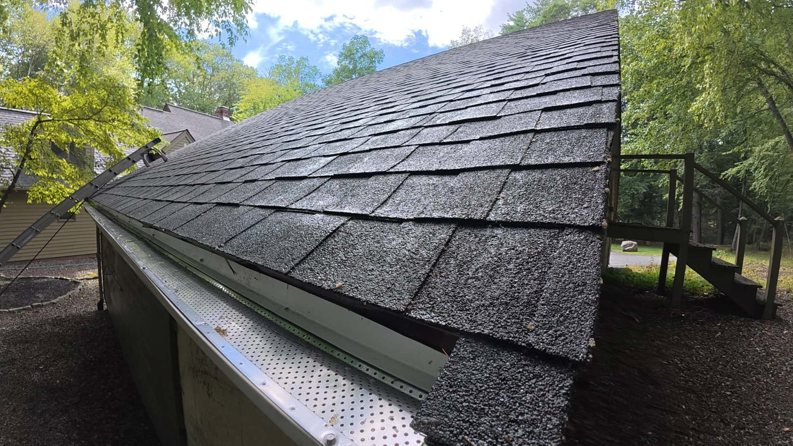 Roof Cleaning Littleton MA