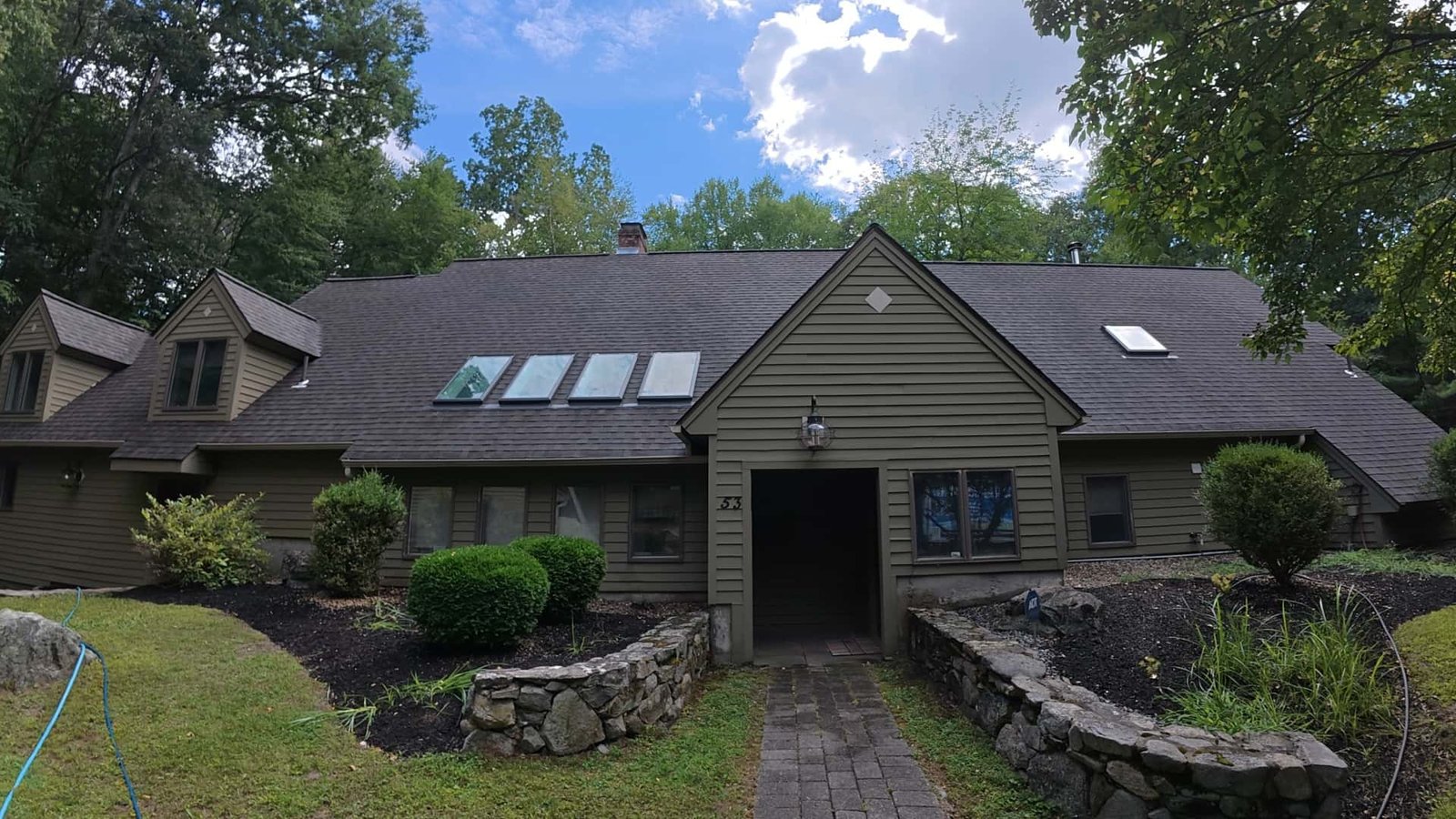Roof Cleaning Littleton MA