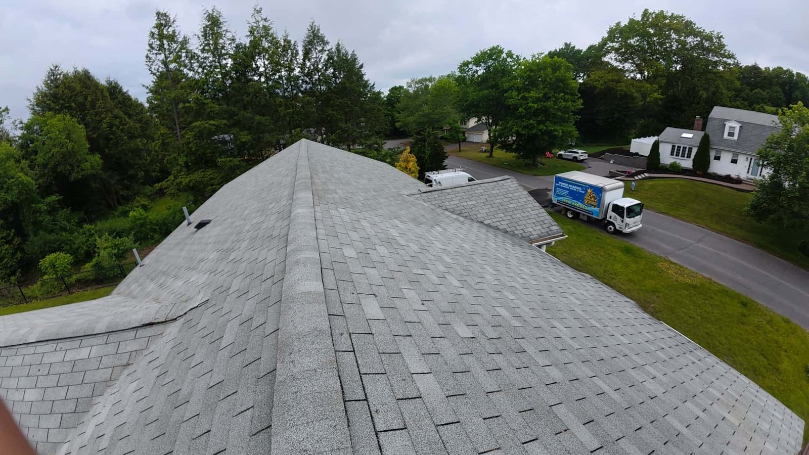 Roof Cleaning In Acton MA