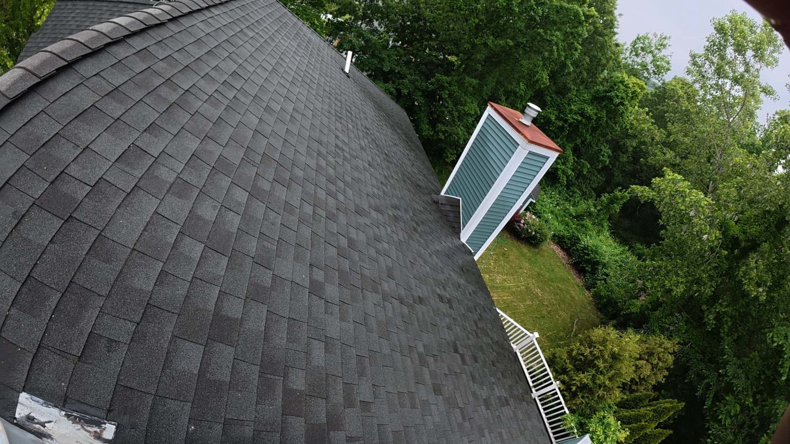 Roof Cleaning Dracut MA